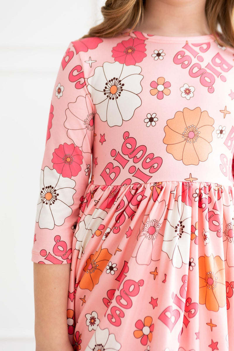 Big Sis Kleid mit schwingendem Rock – Blumenmuster