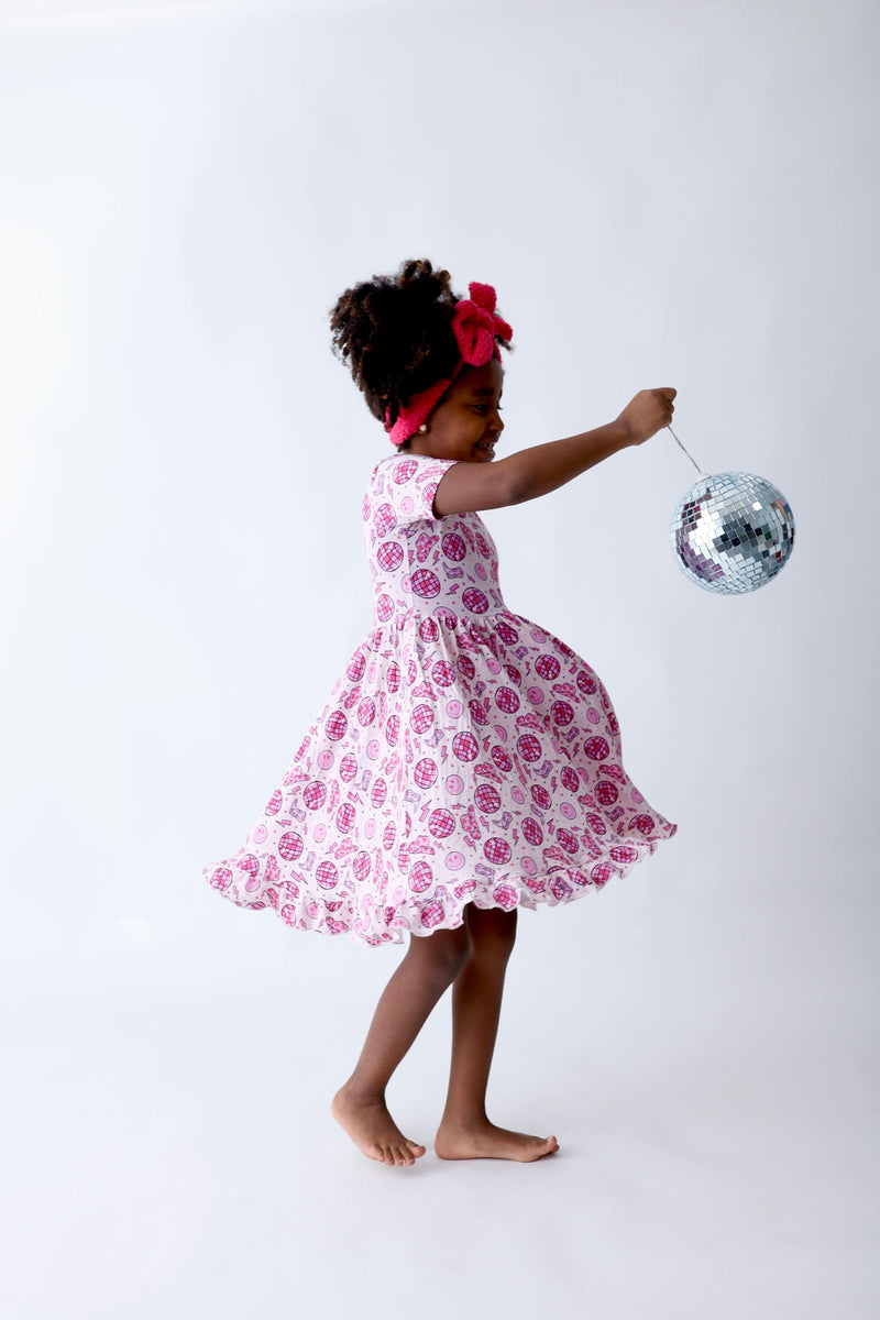 LET’S GO GIRLZZZ Dream-Kleid mit Rüschen