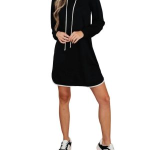 Draw Me Close Kleid mit Kapuze in Schwarz