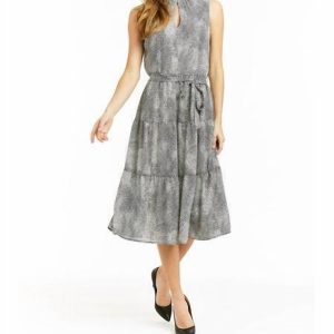 Tiger Samantha Kreppkleid in Schwarz