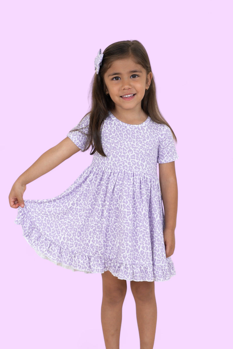 LAVENDER LEOPARD Dream-Kleid mit Rüschen