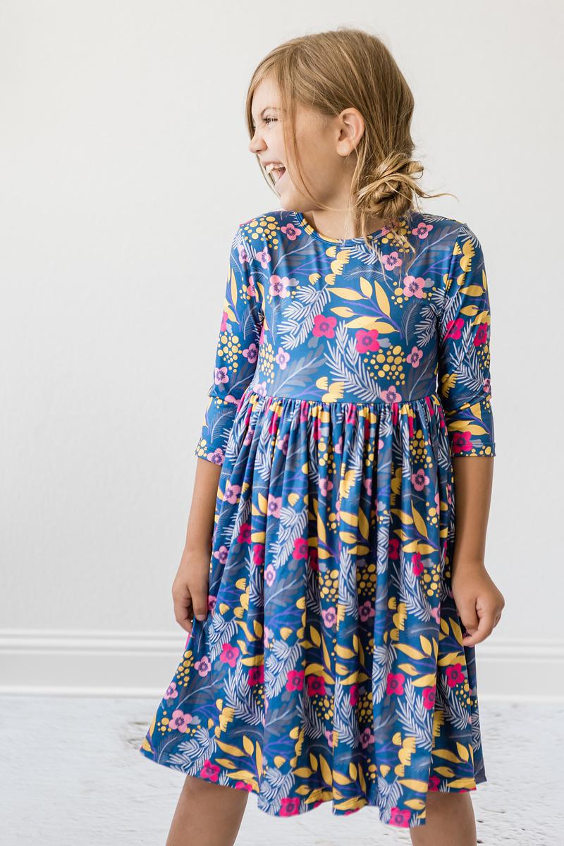 Flora Kleid mit schwingendem Rock
