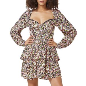 Mehrstufiges tailliertes und ausgestelltes Kreppkleid