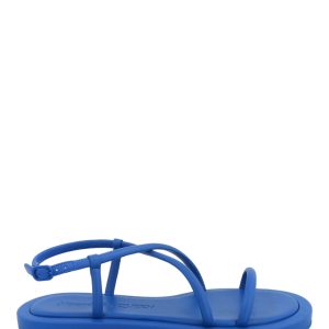 Flat Sandalen – überkreuzte Riemen, offene Zehenpartie