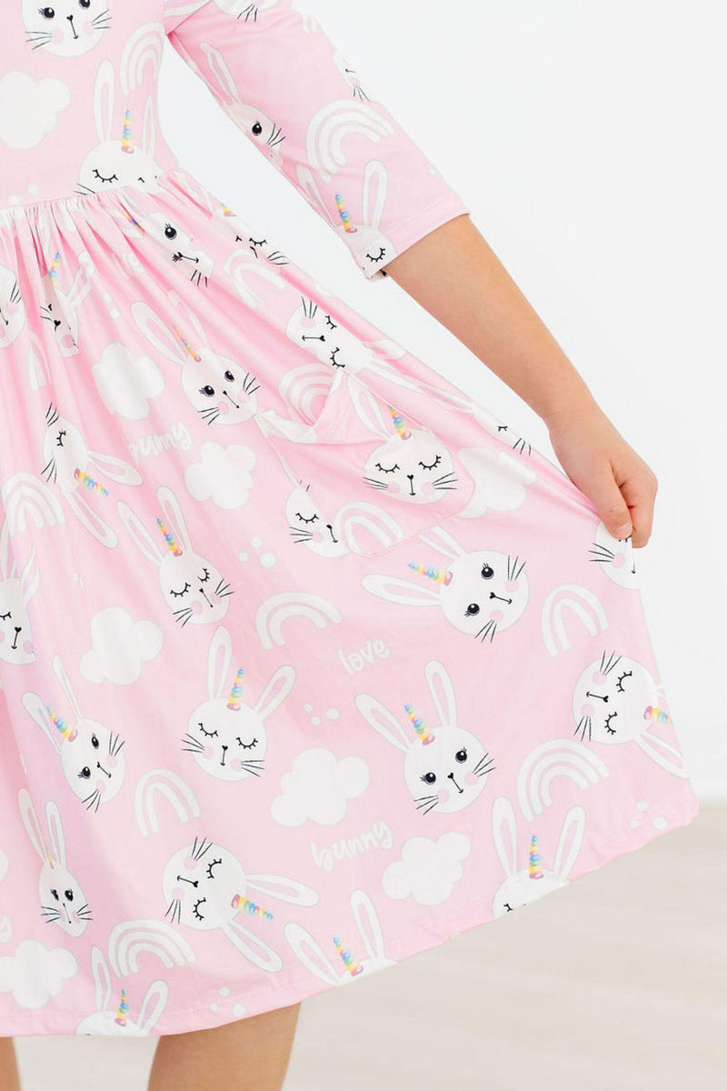 Bunny Love Kleid mit schwingendem Rock – 3/4-Ärmel, Taschen