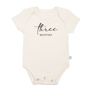 Baby-Body mit Grafikmotiv zum 3-Monats-Meilenstein – Anthrazit