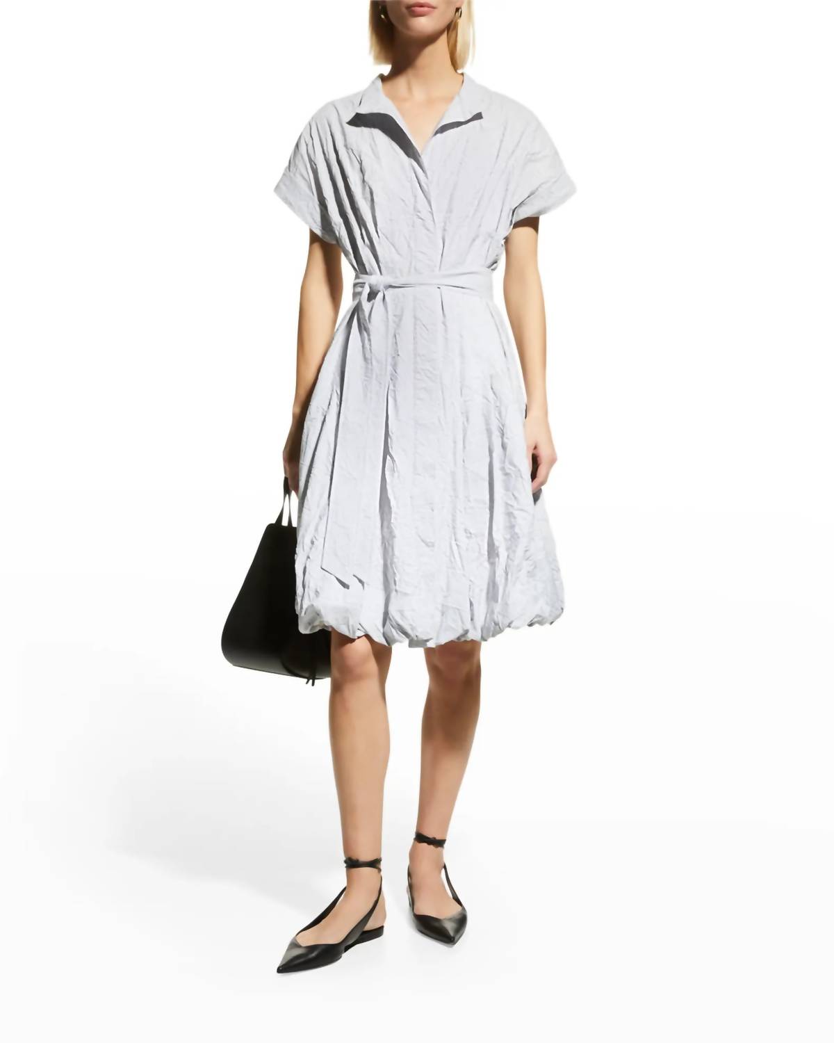 Lilibet Kleid – Nadelstreifen, Crinkle-Struktur, Ballonschnitt, Schwarz, Weiß